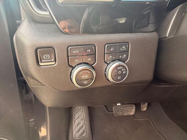 2022 GMC Sierra 1500 4WD Crew Cab Short Box SLT