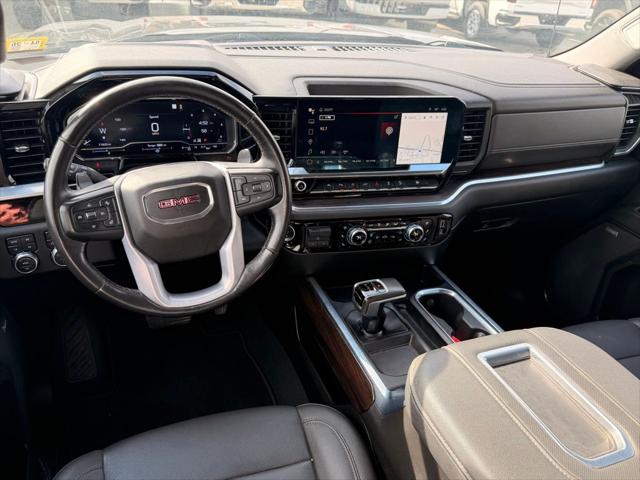 2022 GMC Sierra 1500 4WD Crew Cab Short Box SLT