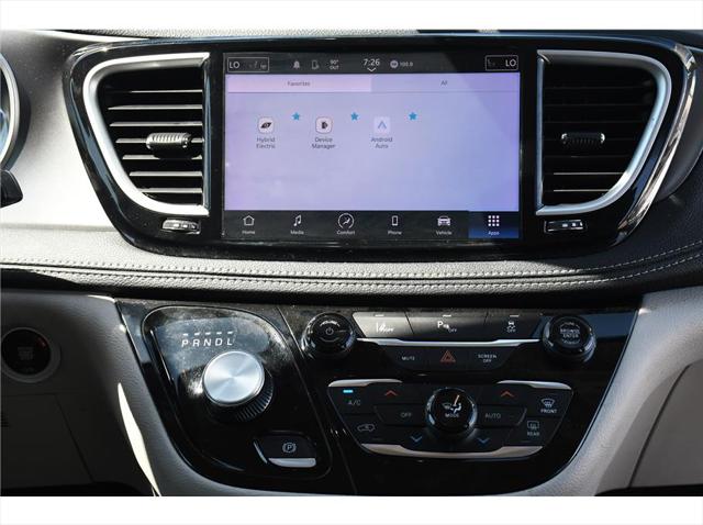 2023 Chrysler Pacifica Hybrid Touring L