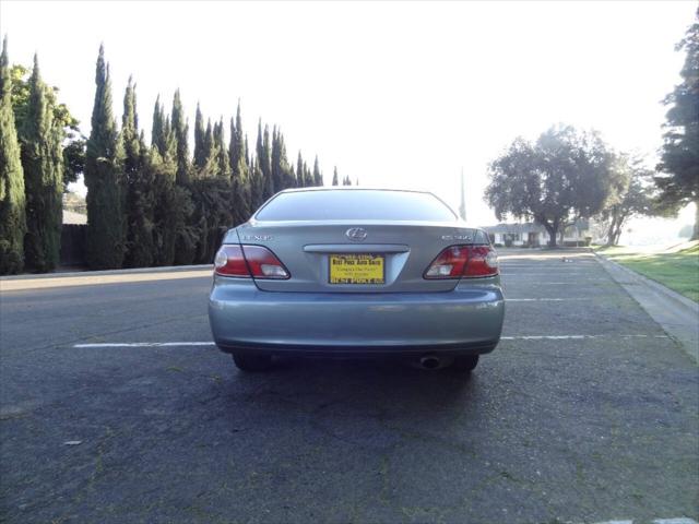 2002 Lexus ES 300 Base 4dr Sedan