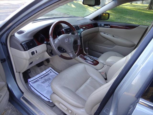 2002 Lexus ES 300 Base 4dr Sedan