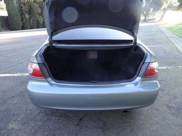 2002 Lexus ES 300 Base 4dr Sedan