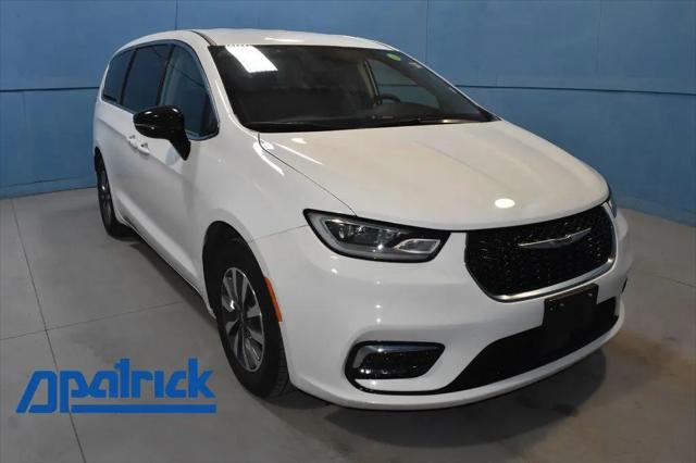 2024 Chrysler Pacifica Hybrid Select for sale in Evansville, IN