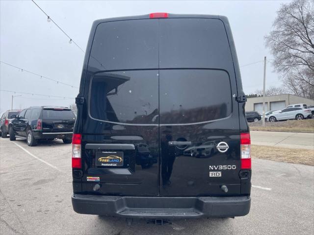 2016 Nissan 3500 S V8