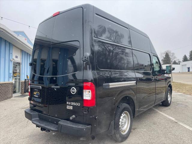 2016 Nissan 3500 S V8