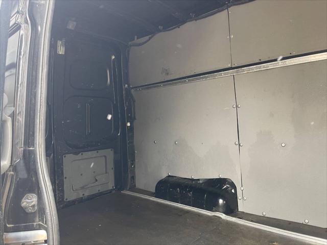 2016 Nissan 3500 S V8