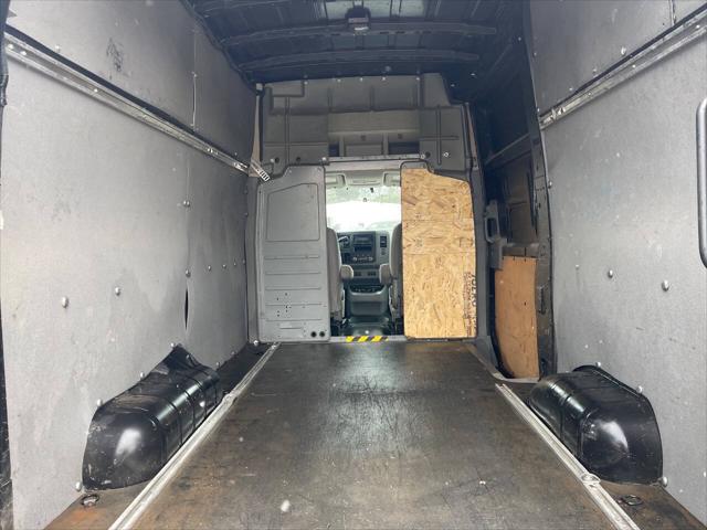 2016 Nissan 3500 S V8