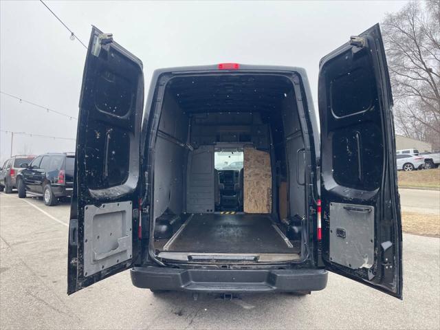 2016 Nissan 3500 S V8