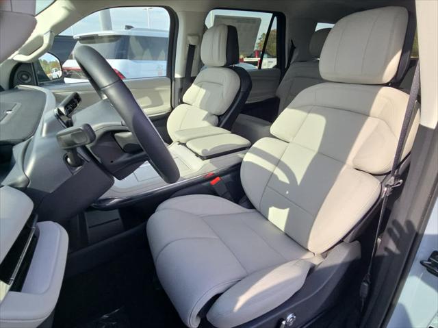 2026 Lincoln Navigator Premiere
