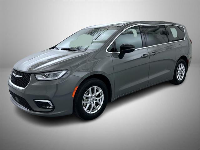 2025 Chrysler Pacifica Select for sale in Blair, NE
