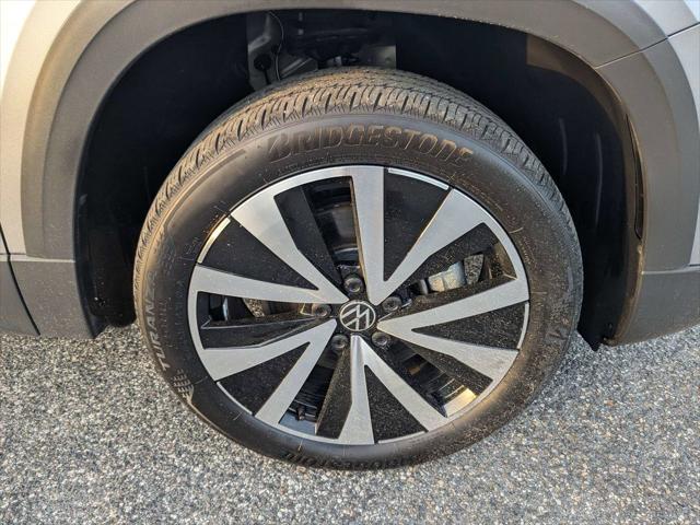 2024 Volkswagen Taos 1.5T SE