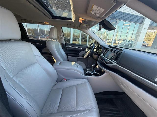 2018 Toyota Highlander Hybrid Unknown