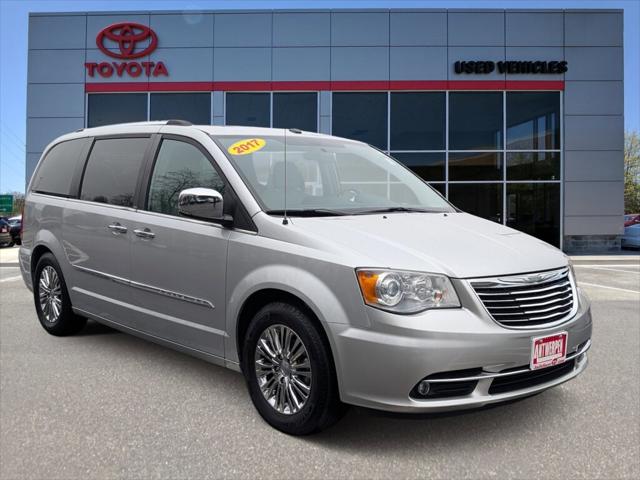 2011 Chrysler Town and Country Limited