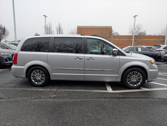 2011 Chrysler Town and Country Limited