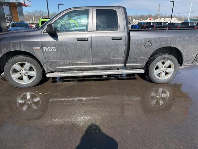 2018 RAM 1500 Express Quad Cab 4x4 64 Box