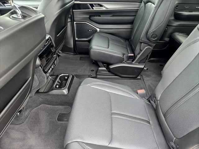 2026 Jeep Grand Wagoneer L 4x2