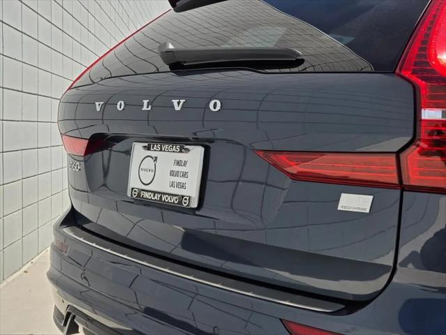2024 Volvo XC60 Recharge T8 Core Dark Theme