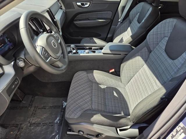2024 Volvo XC60 Recharge T8 Core Dark Theme