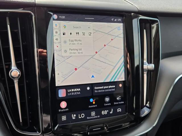 2024 Volvo XC60 Recharge T8 Core Dark Theme