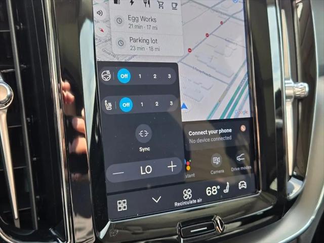 2024 Volvo XC60 Recharge T8 Core Dark Theme