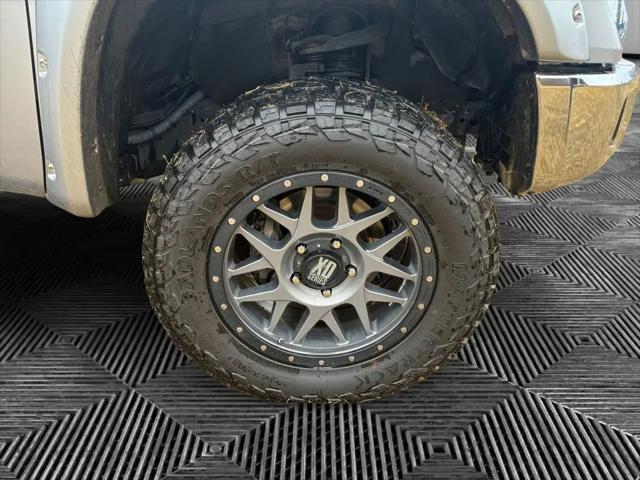 2017 Toyota Tundra SR5 5.7L V8