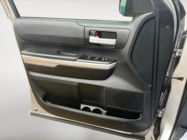 2017 Toyota Tundra SR5 5.7L V8