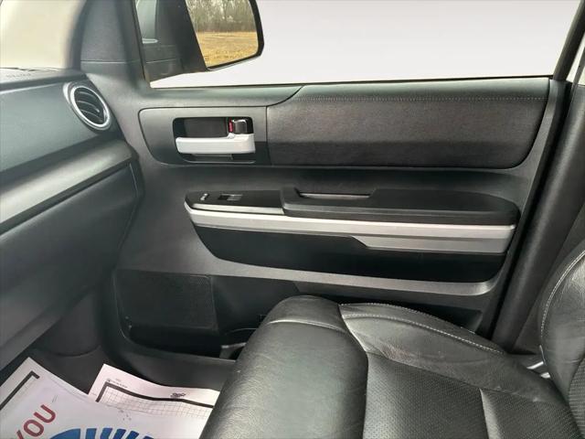 2017 Toyota Tundra SR5 5.7L V8