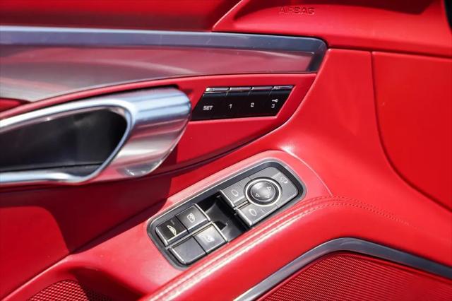 2014 Porsche 911 Carrera 4S