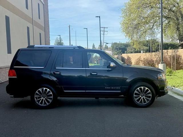 2015 Lincoln Navigator Base
