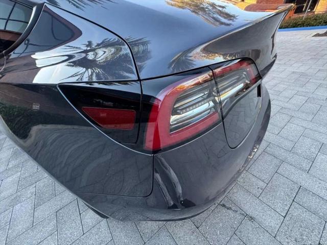 2021 Tesla Model 3 Standard Range Plus Rear-Wheel Drive
