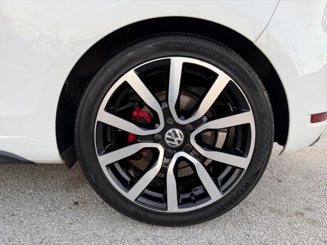2012 Volkswagen GTI 2-Door Autobahn
