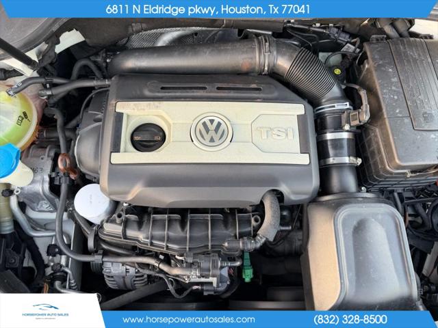 2012 Volkswagen GTI 2-Door Autobahn