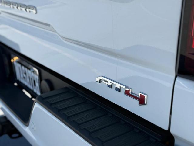 2022 GMC Sierra 1500 Limited 4WD Crew Cab Short Box AT4