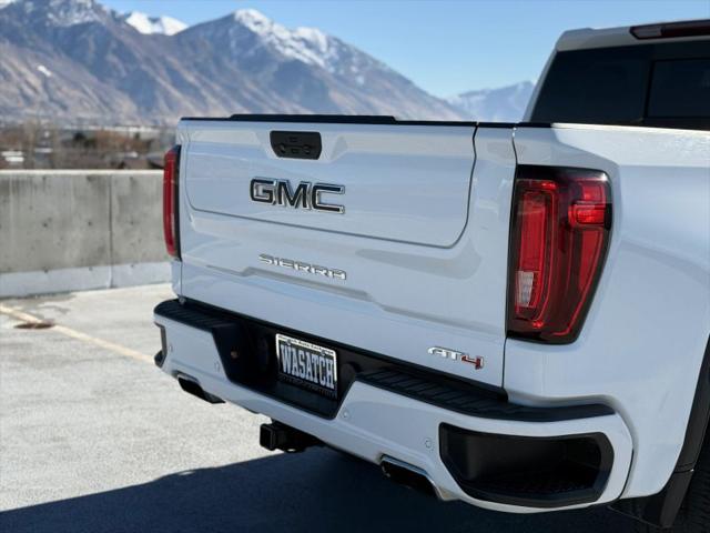 2022 GMC Sierra 1500 Limited 4WD Crew Cab Short Box AT4
