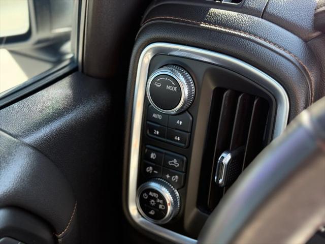 2022 GMC Sierra 1500 Limited 4WD Crew Cab Short Box AT4