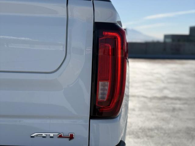 2022 GMC Sierra 1500 Limited 4WD Crew Cab Short Box AT4