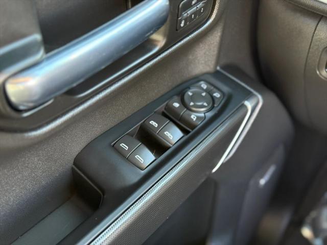 2022 GMC Sierra 1500 Limited 4WD Crew Cab Short Box AT4