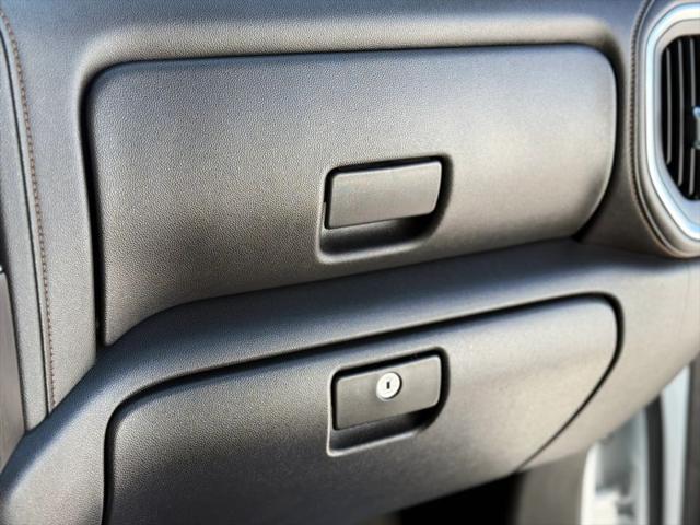 2022 GMC Sierra 1500 Limited 4WD Crew Cab Short Box AT4