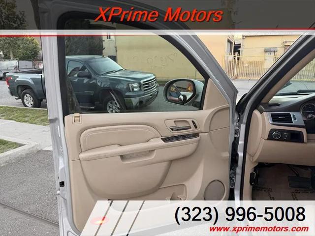 2011 Cadillac Escalade Luxury