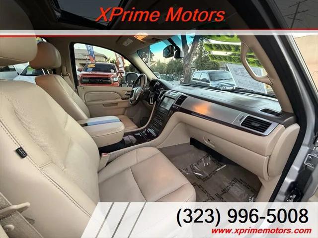 2011 Cadillac Escalade Luxury