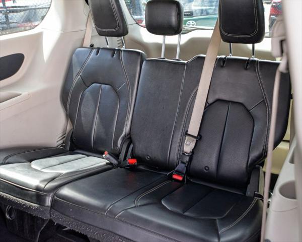 2020 Chrysler Voyager LXI