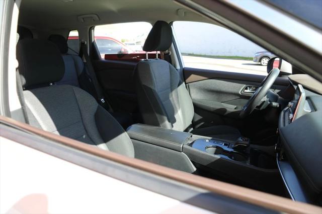 2021 Nissan Rogue SV FWD