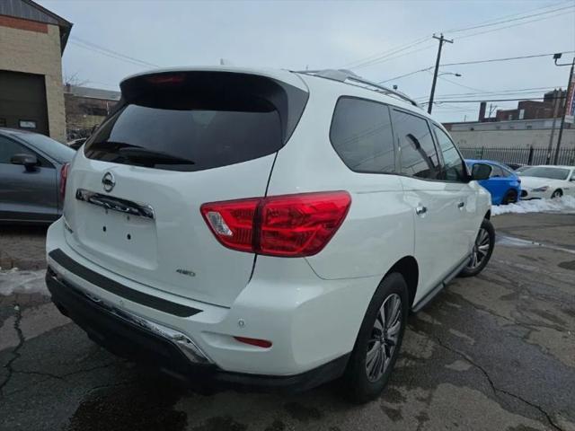 2019 Nissan Pathfinder S