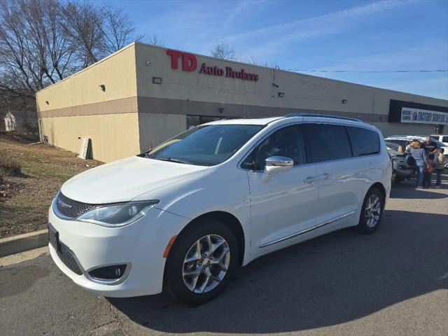 2018 Chrysler Pacifica Limited for sale in Kansas City, MO