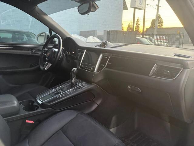 2018 Porsche Macan Base