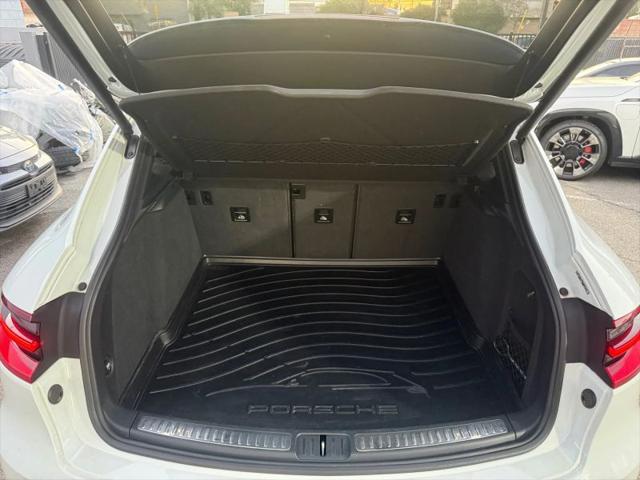 2018 Porsche Macan Base