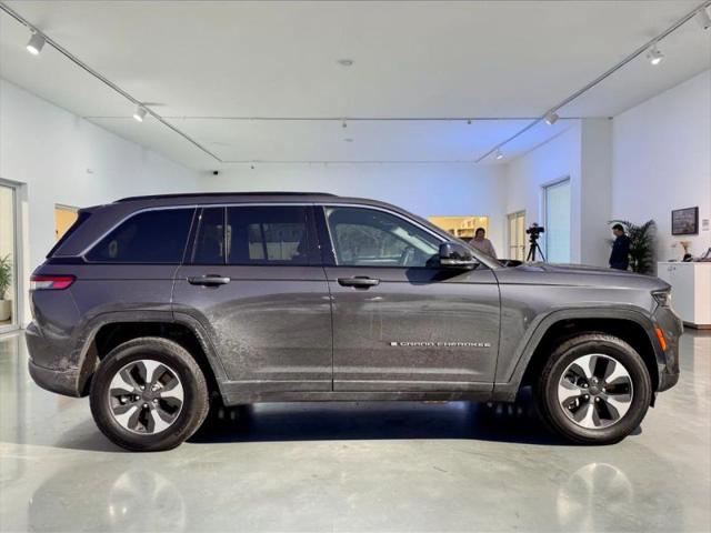 2024 Jeep Grand Cherokee Anniversary Edition