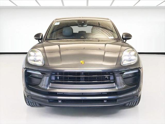 2022 Porsche Macan Base