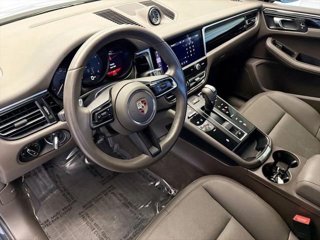 2022 Porsche Macan Base