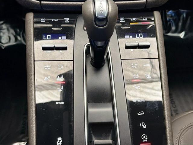 2022 Porsche Macan Base